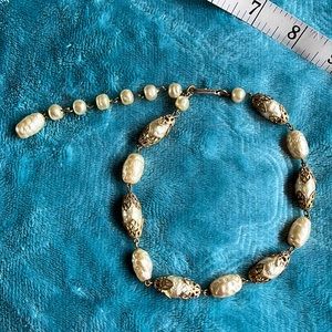 Vintage pearl choker